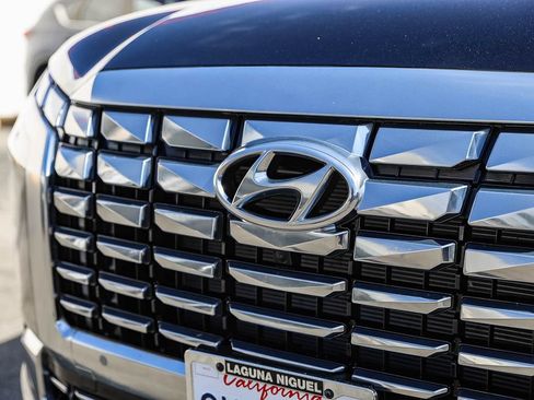 Certified 2025 Hyundai Palisade Calligraphy AWD/4WD image 11