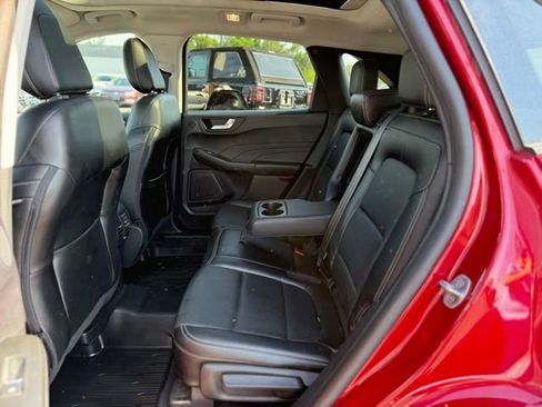 Used 2022 Ford Escape SEL w/ Technology Package AWD/4WD image 13