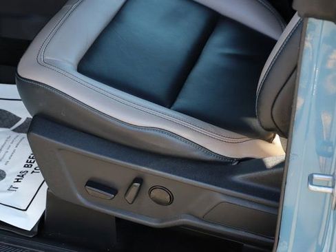 Used 2023 Ford Bronco Wildtrak image 19