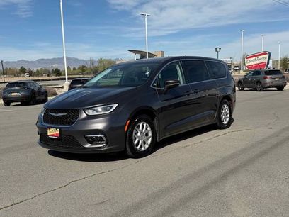 Used 2023 Chrysler Pacifica Touring-L