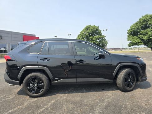 Certified 2025 Toyota RAV4 XLE AWD/4WD image 14