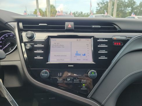 Used 2020 Toyota Camry SE FWD image 26
