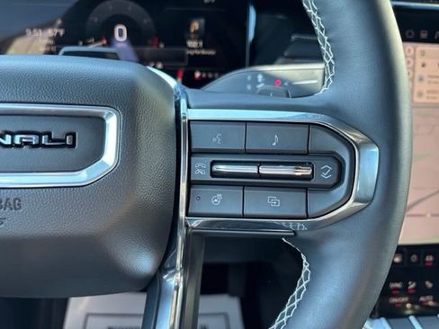 Used 2024 GMC Acadia Denali w/ Super Cruise Package AWD/4WD image 15