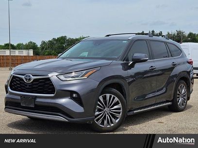 Used 2022 Toyota Highlander Platinum