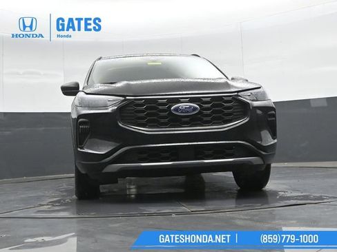 Used 2023 Ford Escape ST-Line w/ Tech Pack #1 AWD/4WD image 39