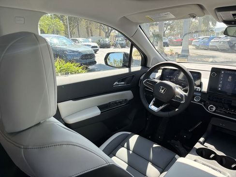 New 2026 Honda Prologue Touring image 17