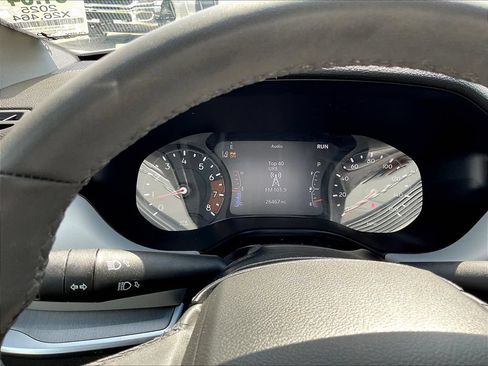 Used 2025 Jeep Compass Limited AWD/4WD image 5