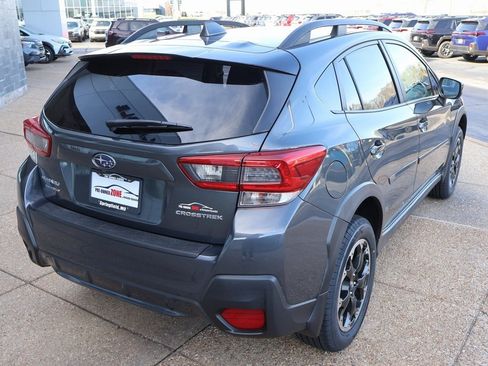 Used 2021 Subaru Crosstrek 2.0i Premium image 6