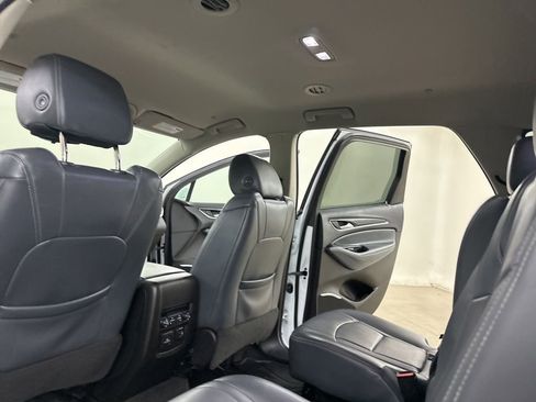 Used 2019 Buick Enclave Premium image 28