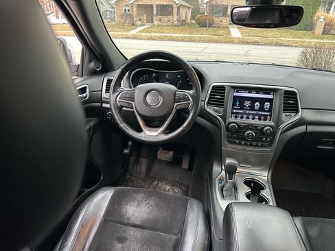 Used 2018 Jeep Grand Cherokee Altitude image 9