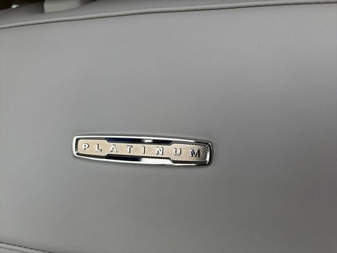 Used 2025 Ford Expedition Max Platinum image 22