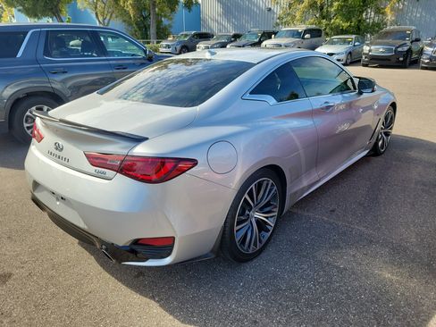 Used 2017 INFINITI Q60 3.0t image 5