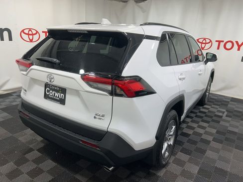 Used 2025 Toyota RAV4 XLE image 8