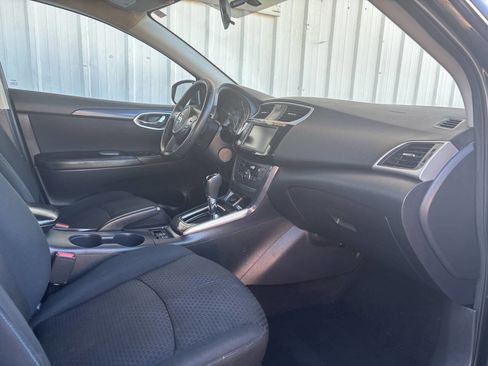 Used 2019 Nissan Sentra SR image 9
