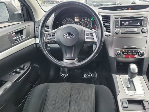 Used 2013 Subaru Outback 2.5i Premium image 11