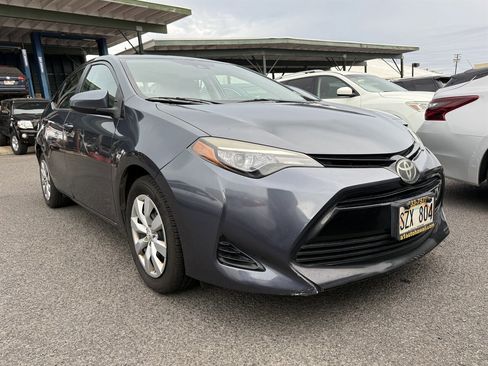 Used 2017 Toyota Corolla LE image 4