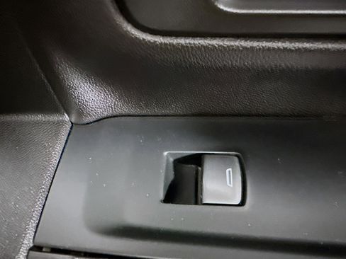 Used 2023 Chevrolet Silverado 2500 LT w/ Convenience Package image 30