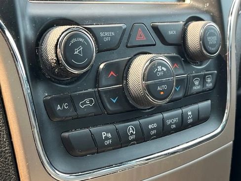 Used 2016 Jeep Grand Cherokee Limited AWD/4WD image 26
