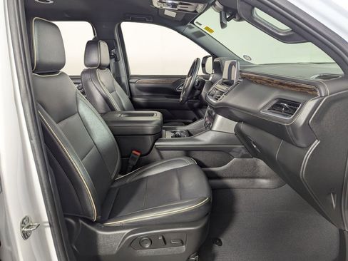 Used 2023 Chevrolet Suburban Premier image 89