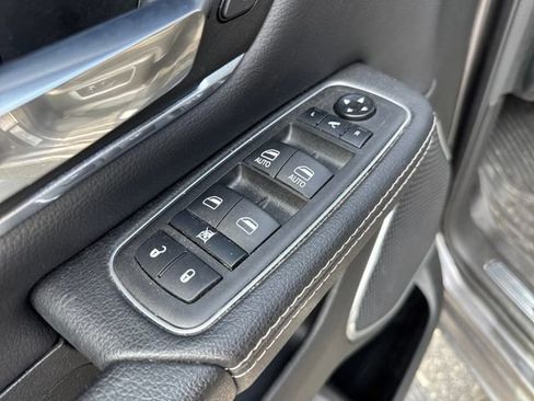 Used 2022 RAM 1500 Laramie w/ Sport Appearance Package AWD/4WD image 12
