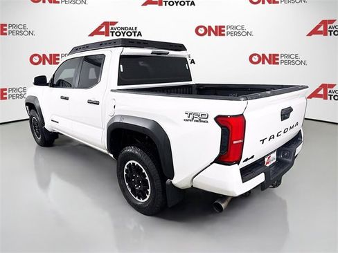 Certified 2025 Toyota Tacoma TRD Off-Road image 5