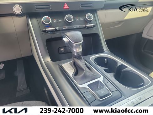 Certified 2023 Kia Carnival LX FWD image 19