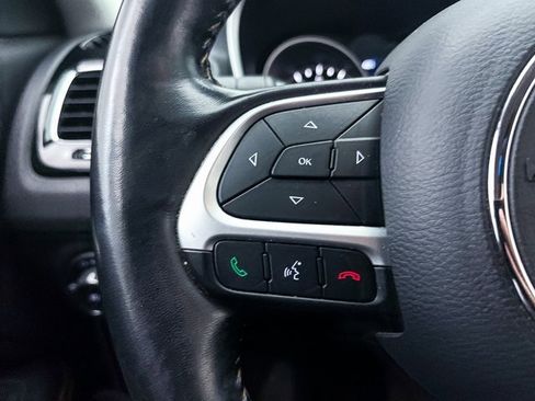 Used 2019 Jeep Compass Limited image 28