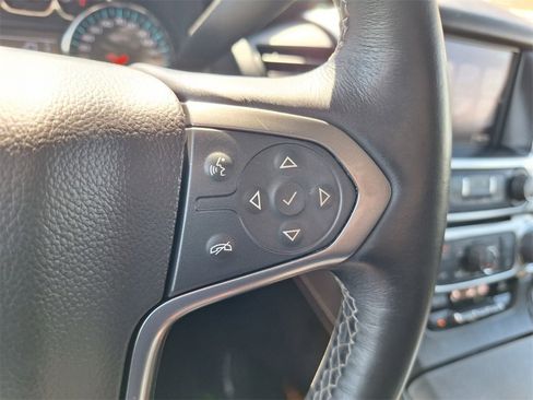 Used 2018 Chevrolet Suburban Premier image 19