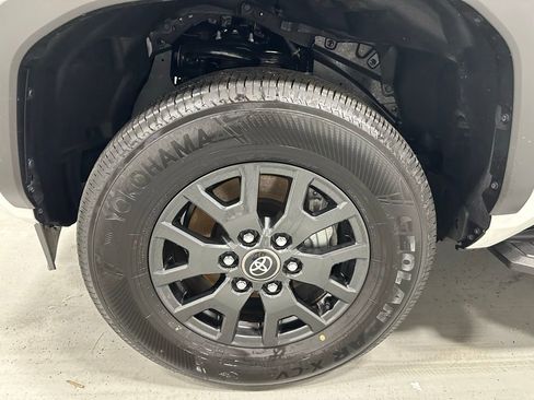 Used 2025 Toyota 4Runner SR5 image 61