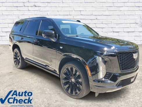Certified 2026 Cadillac Escalade Platinum Sport w/ LPO, ONYX Package AWD/4WD image 5