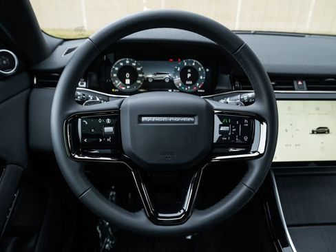 Used 2024 Land Rover Range Rover Evoque S image 15