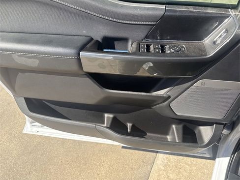 Used 2022 Ford F150 XLT w/ Equipment Group 302A High image 13