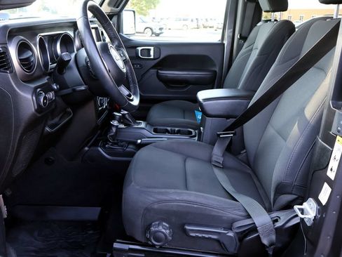 Used 2019 Jeep Wrangler Sport AWD/4WD image 28