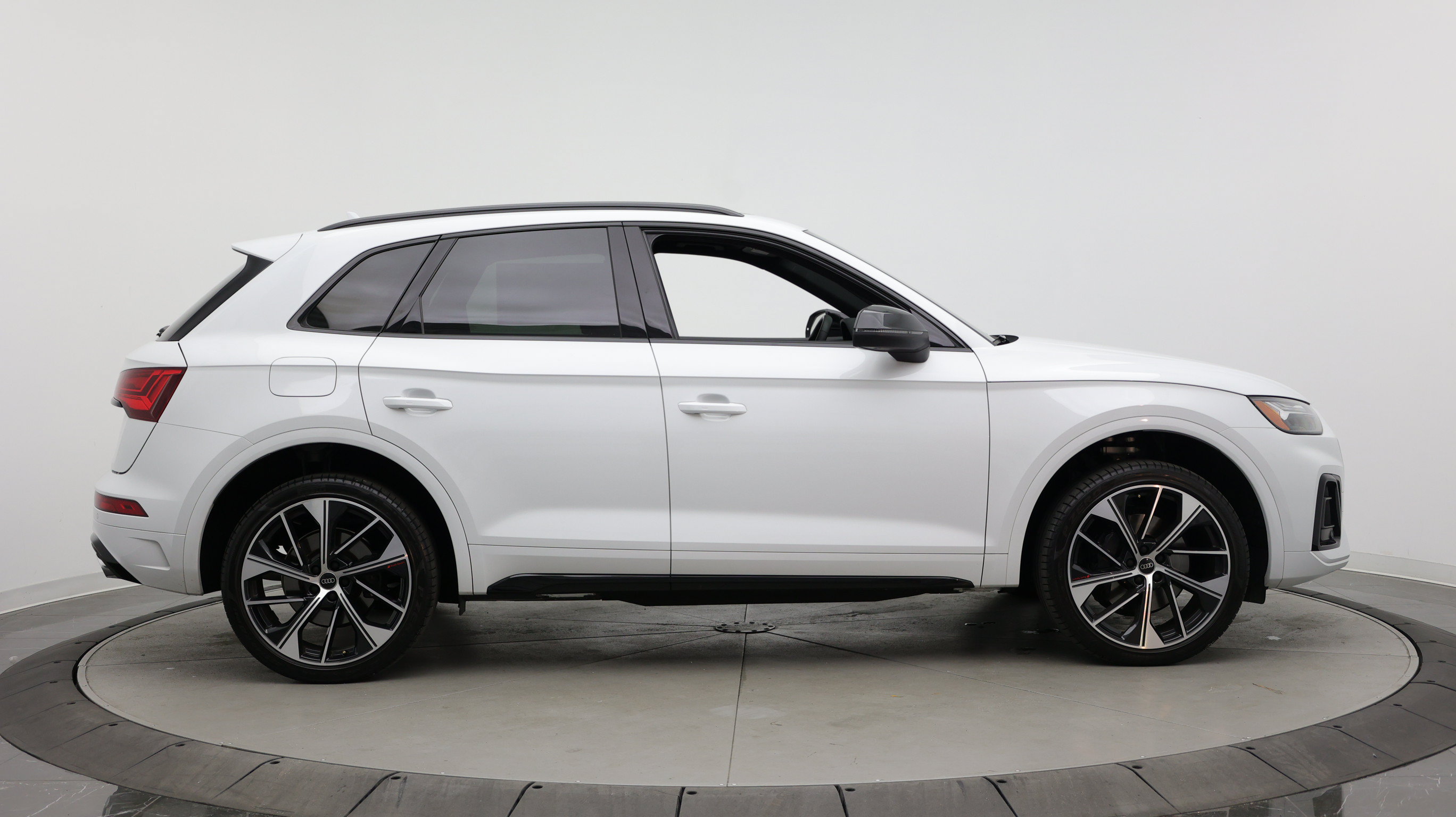 Used 2024 Audi SQ5 Premium Plus AWD/4WD image 10