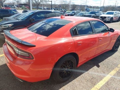 Used 2018 Dodge Charger SXT Plus w/ Navigation & Travel Group image 2