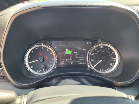 Used 2023 Toyota Highlander LE image 25