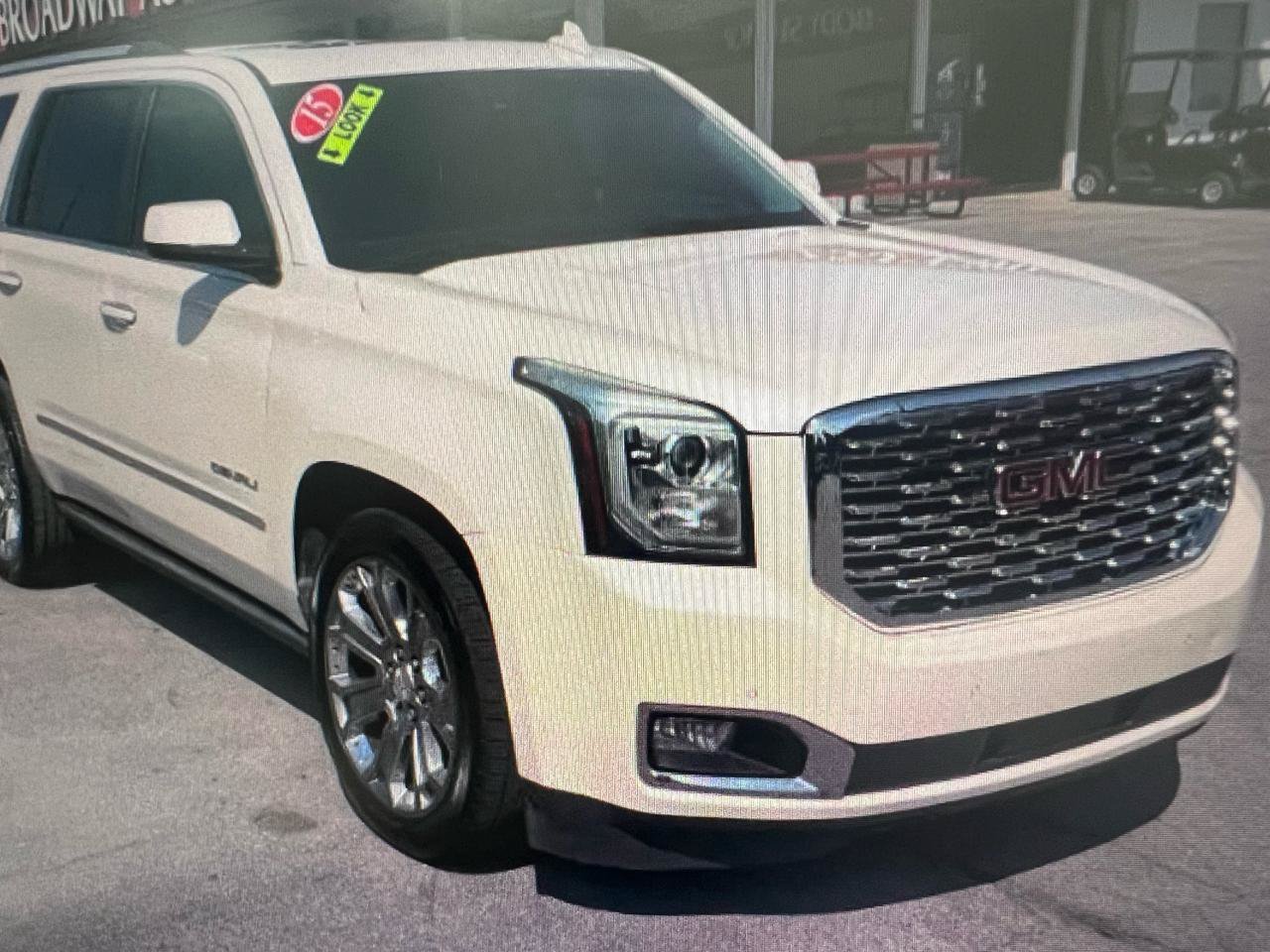 Used 2015 GMC Yukon Denali w/ Premium Package AWD/4WD image 7