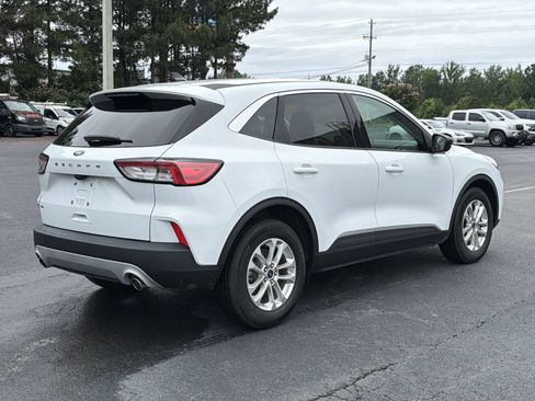 Used 2022 Ford Escape SE w/ Convenience Package FWD image 12