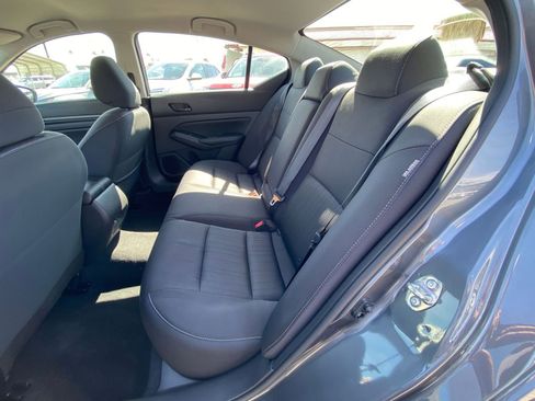 Used 2025 Nissan Altima 2.5 SV image 37