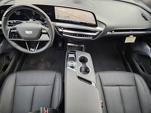 New 2026 Cadillac Lyriq Premium Luxury image 19