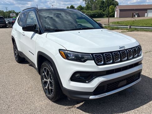 Used 2024 Jeep Compass Limited AWD/4WD image 1