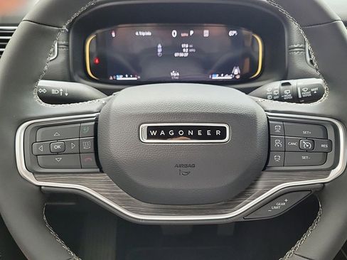 Used 2024 Jeep Wagoneer Series III w/ Rear Seat Video Group 1 image 10