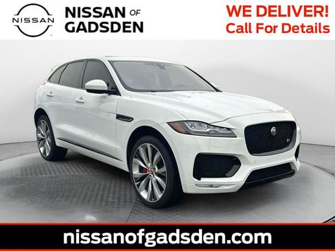 Used 2017 Jaguar F-PACE S image 1