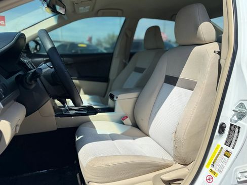 Used 2012 Toyota Camry LE image 12