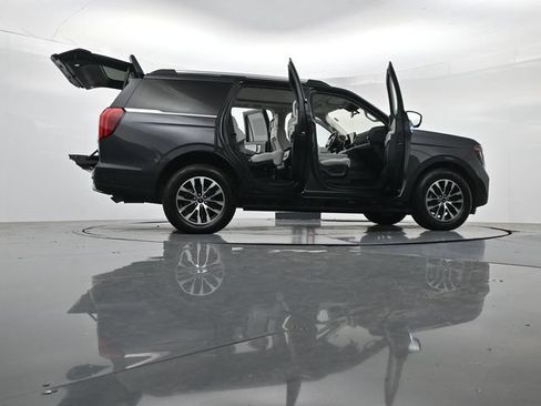 Certified 2025 Ford Expedition Platinum AWD/4WD image 58