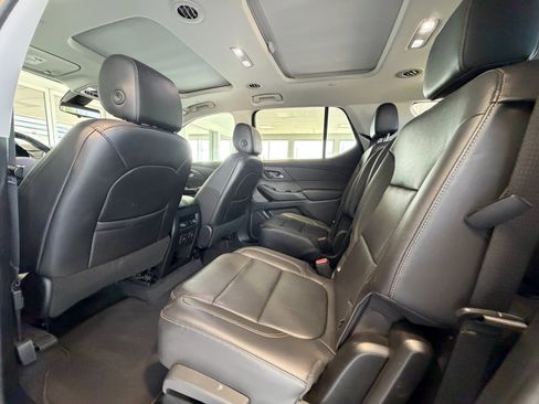 Used 2021 Chevrolet Traverse Premier w/ Redline Edition AWD/4WD image 17