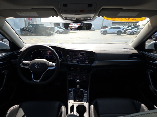 Used 2022 Volkswagen Jetta SE FWD image 21