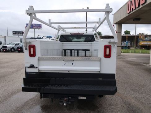 Used 2023 Chevrolet Silverado 2500 W/T w/ WT Convenience Package RWD image 4