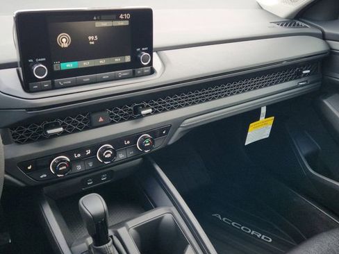 New 2025 Honda Accord SE image 12