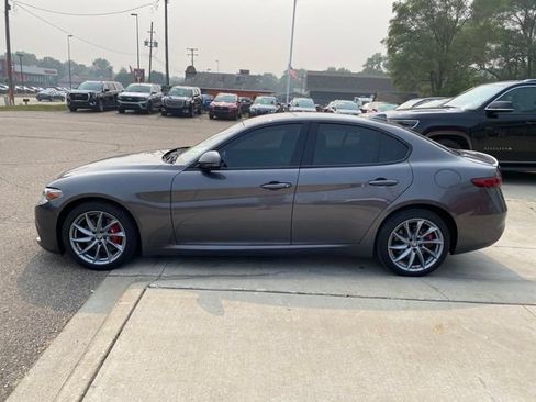 Used 2023 Alfa Romeo Giulia Sprint AWD/4WD image 7
